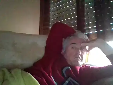 Snapshot of Cumlover5534 chatting on December 25, 3:38 pm Cumlover5534 online show from December 25, 3:38 pm