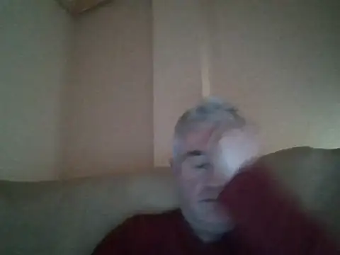 Snapshot of Cumlover5534 chatting on February 16, 9:37 am Cumlover5534 online show from February 16, 9:37 am