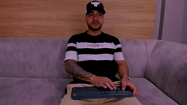 4ndrees  online show from November 13, 7:13 pm