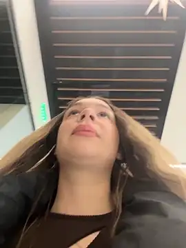 Snapshot of SashaCatt chatting on March 2, 8:32 am SashaCatt online show from March 2, 8:32 am