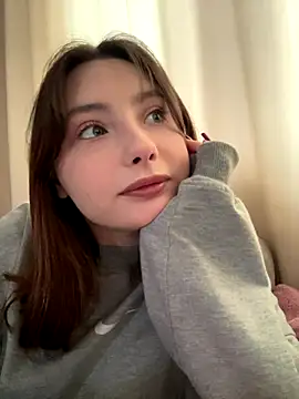 Snapshot of lilly_rooyse chatting on November 14, 6:23 am lilly rooyse online show from November 14, 6:23 am