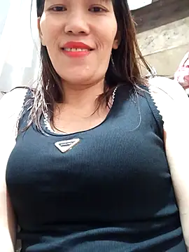 Snapshot of Hini68 chatting on November 13, 11:53 am Hini68 online show from November 13, 11:53 am