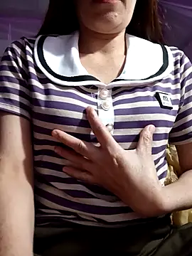 Snapshot of Hini68 chatting on November 21, 2:27 pm Hini68 online show from November 21, 2:27 pm