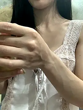 Snapshot of Tiny-122 chatting on November 28, 4:53 pm Tiny-122 online show from November 28, 4:53 pm