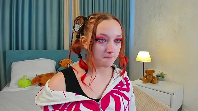 Snapshot of LauraKelley chatting on November 14, 8:02 am LauraKelley online show from November 14, 8:02 am