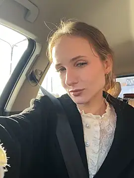 Snapshot of oceaneyes_lilu chatting on November 16, 10:54 am oceaneyes lilu online show from November 16, 10:54 am