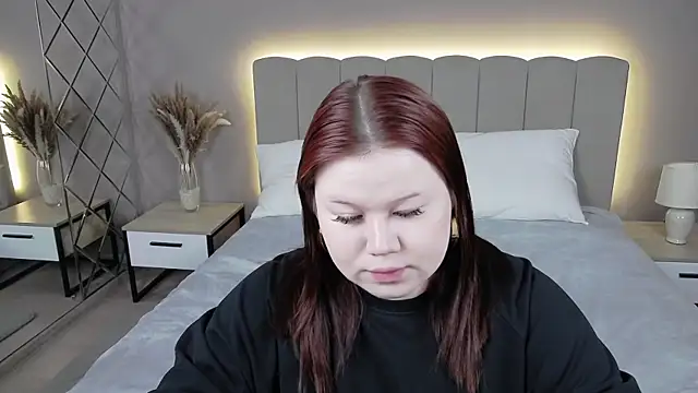 Snapshot of EvaNova_ chatting on April 23, 10:58 am EvaNova online show from April 23, 10:58 am