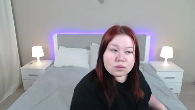 Snapshot of EvaNova_ chatting on April 26, 10:13 am EvaNova online show from April 26, 10:13 am