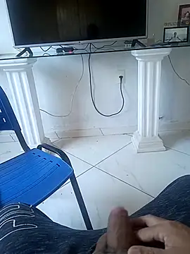 Snapshot of Lupercinio chatting on November 17, 6:35 pm Lupercinio online show from November 17, 6:35 pm