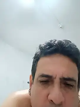 Snapshot of Lupercinio chatting on November 24, 2:44 am Lupercinio online show from November 24, 2:44 am