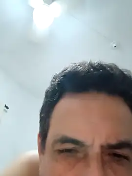 Snapshot of Lupercinio chatting on December 19, 12:39 am Lupercinio online show from December 19, 12:39 am