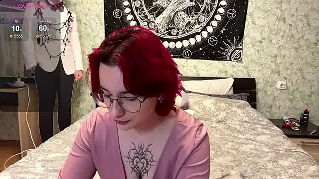 TheaMacrae online show from December 5, 3:09 pm