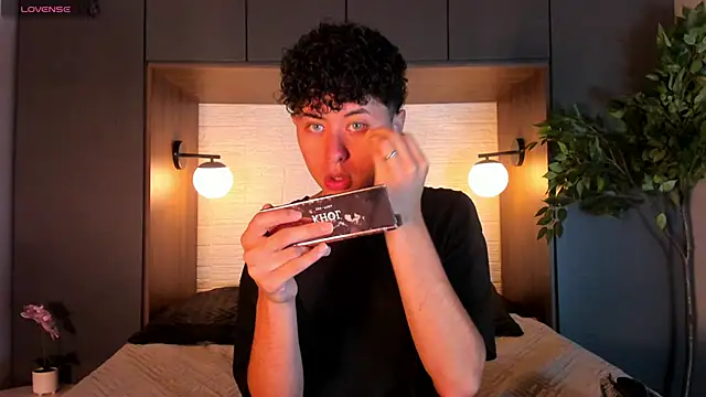 Snapshot of Noah_dupont_ chatting on November 17, 11:38 am Noah dupont online show from November 17, 11:38 am