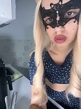 Snapshot of LilxSar chatting on November 20, 3:23 pm LilxSar online show from November 20, 3:23 pm