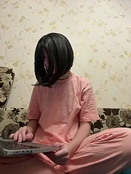 Snapshot of LilxSar chatting on December 2, 2:17 am LilxSar online show from December 2, 2:17 am