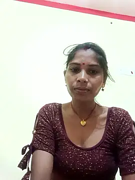 Snapshot of Veshali_Love143 chatting on November 10, 1:15 am Veshali Love143 online show from November 10, 1:15 am