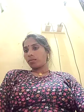 Snapshot of Veshali_Love143 chatting on November 13, 11:20 am Veshali Love143 online show from November 13, 11:20 am