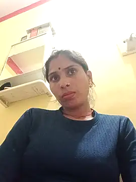 Snapshot of Veshali_Love143 chatting on November 17, 10:54 am Veshali Love143 online show from November 17, 10:54 am