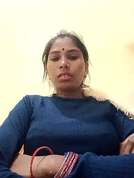 Snapshot of Veshali_Love143 chatting on November 17, 11:21 pm Veshali Love143 online show from November 17, 11:21 pm