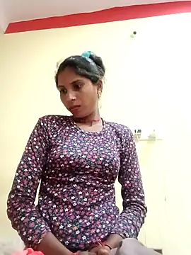 Snapshot of Veshali_Love143 chatting on November 18, 11:25 am Veshali Love143 online show from November 18, 11:25 am