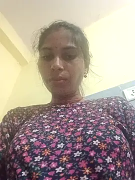 Snapshot of Veshali_Love143 chatting on November 22, 11:37 pm Veshali Love143 online show from November 22, 11:37 pm