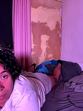 Snapshot of CaneliitaBlaze chatting on November 24, 3:45 pm CaneliitaBlaze online show from November 24, 3:45 pm