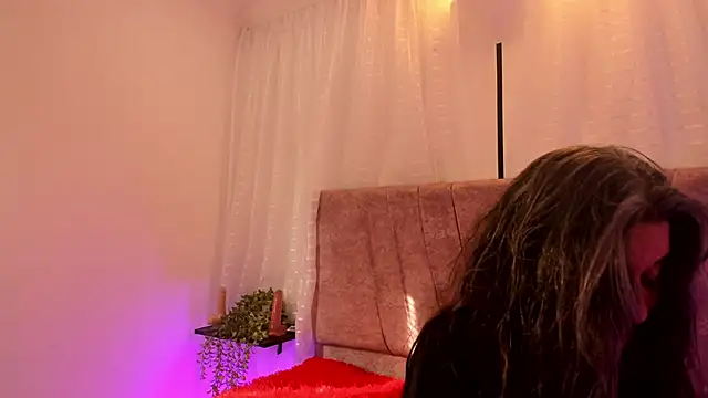 Victoriaa Anderson online show from June 12, 1:10 pm