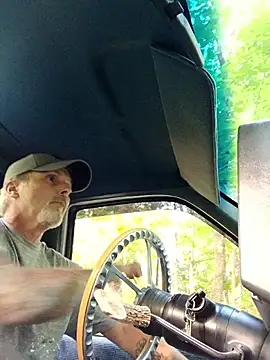 throbbbyxh online show from April 26, 10:51 pm