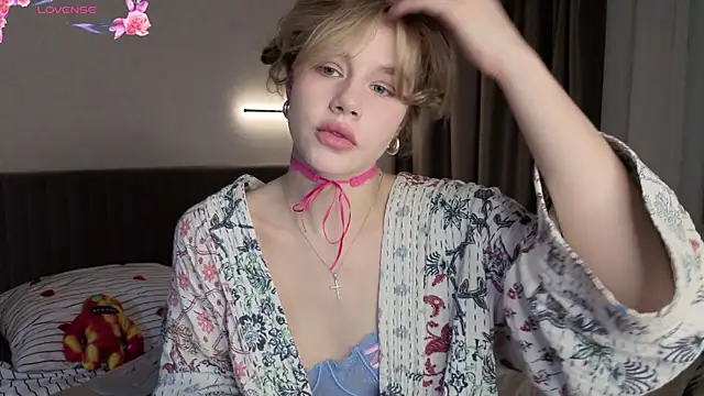 Snapshot of MiroslavaFairy chatting on November 10, 6:29 pm MiroslavaFairy online show from November 10, 6:29 pm