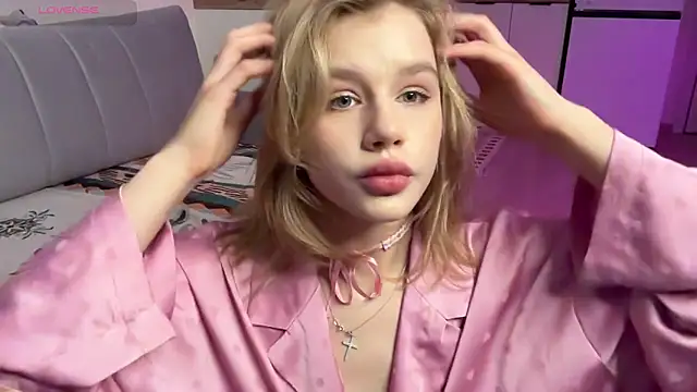 Snapshot of MiroslavaFairy chatting on November 18, 12:53 pm MiroslavaFairy online show from November 18, 12:53 pm