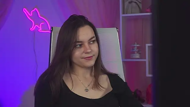 Snapshot of FrancescaCavaliere chatting on May 28, 9:28 am FrancescaCavaliere online show from May 28, 9:28 am