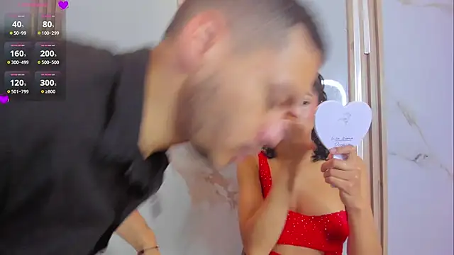 Snapshot of Aron_and_molly chatting on November 17, 12:22 pm Aron and molly online show from November 17, 12:22 pm