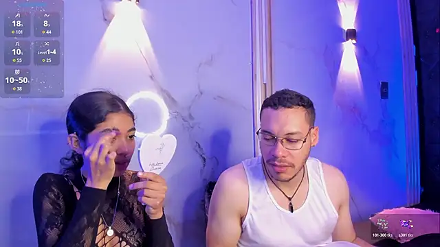 Snapshot of Aron_and_molly chatting on December 5, 11:52 am Aron and molly online show from December 5, 11:52 am