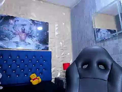 Snapshot of ElanGiraldo chatting on March 31, 10:21 pm ElanGiraldo online show from March 31, 10:21 pm