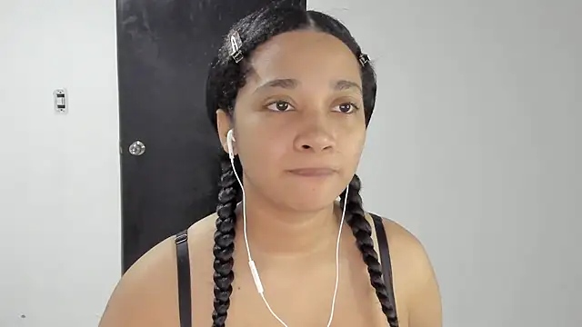  sweetBlair  online show from April 12, 6:18 am