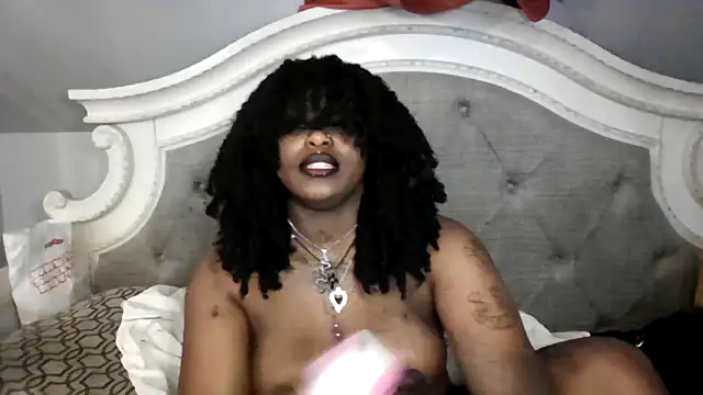 Snapshot of Dusaa_ chatting on November 28, 12:46 am Dusaa online show from November 28, 12:46 am