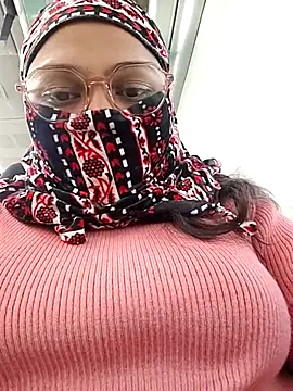 Snapshot of Kamna_Hotty chatting on December 5, 3:48 am Kamna Hotty online show from December 5, 3:48 am