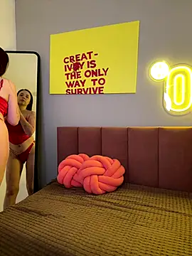 Snapshot of Erica_Nelson chatting on November 21, 1:37 am Erica Nelson online show from November 21, 1:37 am