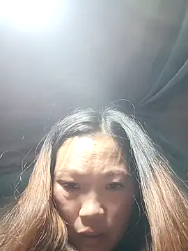 Snapshot of blonde_blg chatting on December 5, 2:14 pm blonde blg online show from December 5, 2:14 pm