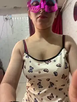 Snapshot of Red_Queen_11 chatting on November 20, 6:18 pm Red Queen 11 online show from November 20, 6:18 pm