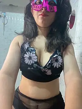 Snapshot of Red_Queen_11 chatting on November 21, 6:50 pm Red Queen 11 online show from November 21, 6:50 pm