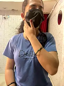 Snapshot of Red_Queen_11 chatting on November 25, 6:19 pm Red Queen 11 online show from November 25, 6:19 pm