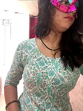 Snapshot of Red_Queen_11 chatting on November 30, 9:02 am Red Queen 11 online show from November 30, 9:02 am