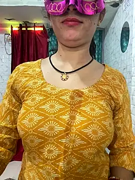 Snapshot of Red_Queen_11 chatting on December 15, 4:28 am Red Queen 11 online show from December 15, 4:28 am