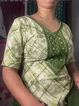 Red Queen 11 online show from March 18, 6:44 pm