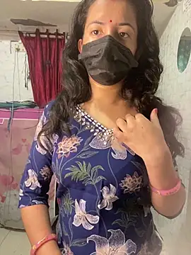 Red Queen 11 online show from March 25, 6:47 pm