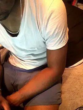 Snapshot of Mr_Sirthedom chatting on January 13, 11:54 pm Mr Sirthedom online show from January 13, 11:54 pm