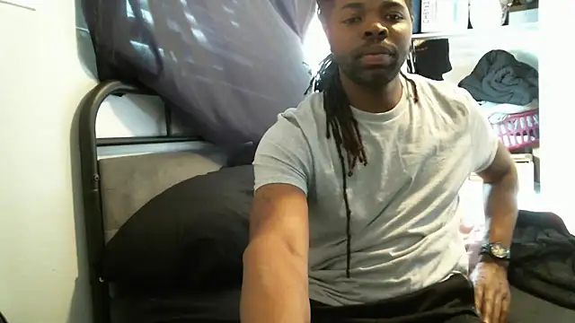 Snapshot of Mr_Sirthedom chatting on March 22, 11:41 pm Mr Sirthedom online show from March 22, 11:41 pm