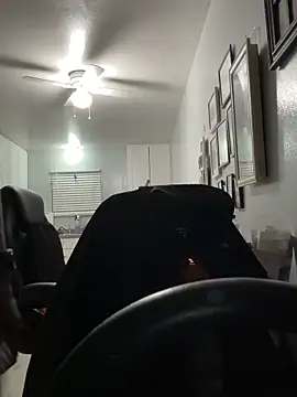 Snapshot of Mr_Sirthedom chatting on March 27, 5:46 am Mr Sirthedom online show from March 27, 5:46 am