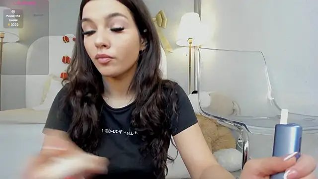 bambbyx online show from February 6, 9:23 am